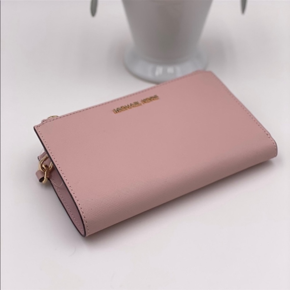 Michael Kors Wallet Wristlet
DoubleZip Pink - Picture 5 of 8